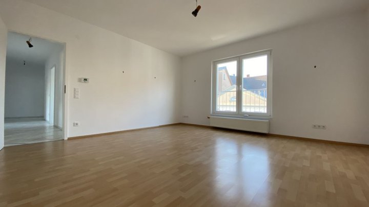 Für Kapitalanleger: Attraktives Geschäfts- & Wohnhaus in Heiligenhaus mit Steigerungspotential