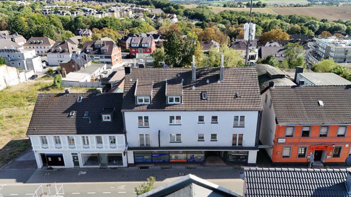 Für Kapitalanleger: Attraktives Geschäfts- & Wohnhaus in Heiligenhaus mit Steigerungspotential