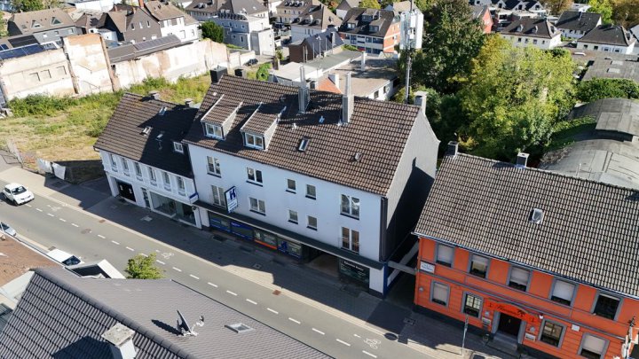 Für Kapitalanleger: Attraktives Geschäfts- & Wohnhaus in Heiligenhaus mit Steigerungspotential