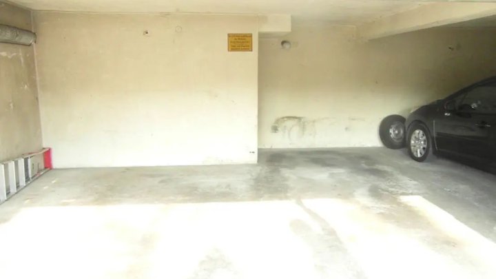 In traumhafter Lage: Düsseldorf-Oberkassel - vielseitig nutzbares Mehrfamilienhaus