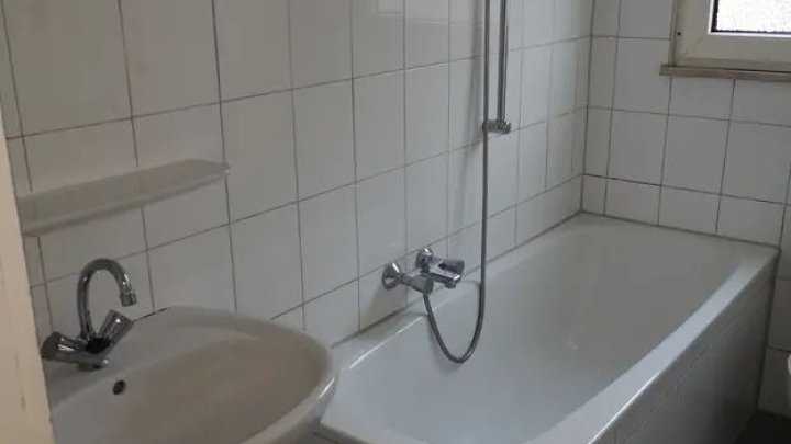 In traumhafter Lage: Düsseldorf-Oberkassel - vielseitig nutzbares Mehrfamilienhaus